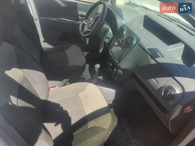 Белый Рено Dokker, объемом двигателя 1.5 л и пробегом 260 тыс. км за 2500 $, фото 10 на Automoto.ua