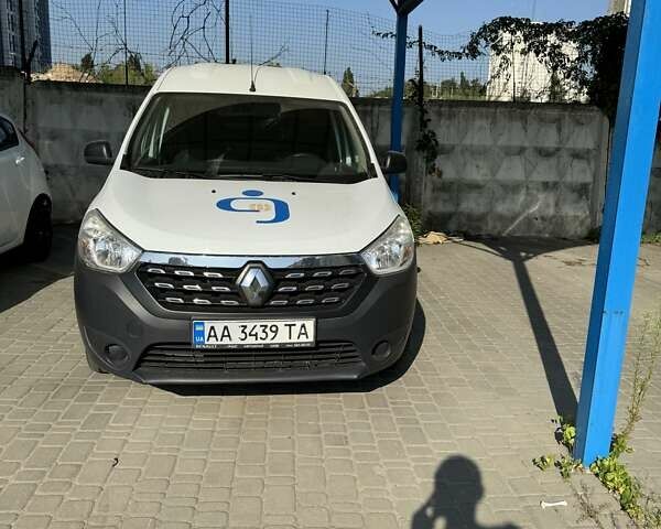 Белый Рено Dokker, объемом двигателя 1.5 л и пробегом 81 тыс. км за 9500 $, фото 2 на Automoto.ua