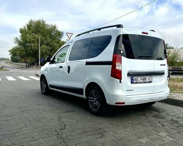 Білий Рено Dokker, об'ємом двигуна 1.5 л та пробігом 300 тис. км за 9500 $, фото 3 на Automoto.ua