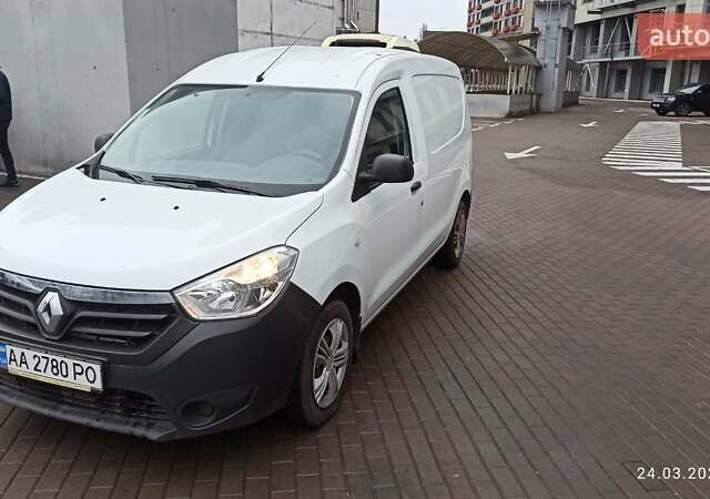 Білий Рено Dokker, об'ємом двигуна 1.6 л та пробігом 153 тис. км за 7000 $, фото 1 на Automoto.ua