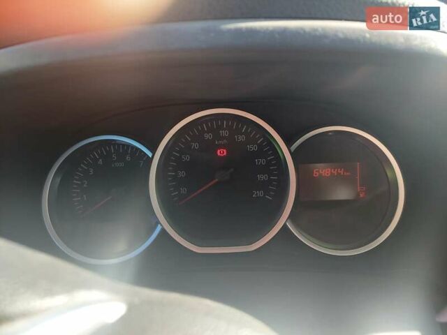 Белый Рено Dokker, объемом двигателя 0 л и пробегом 65 тыс. км за 13000 $, фото 3 на Automoto.ua