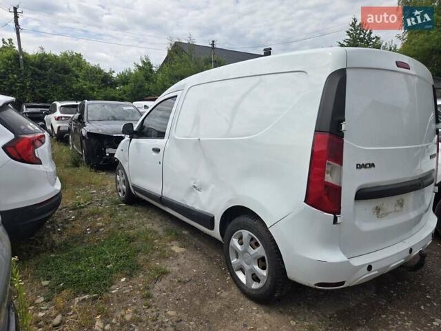 Белый Рено Dokker, объемом двигателя 1.5 л и пробегом 260 тыс. км за 2500 $, фото 8 на Automoto.ua