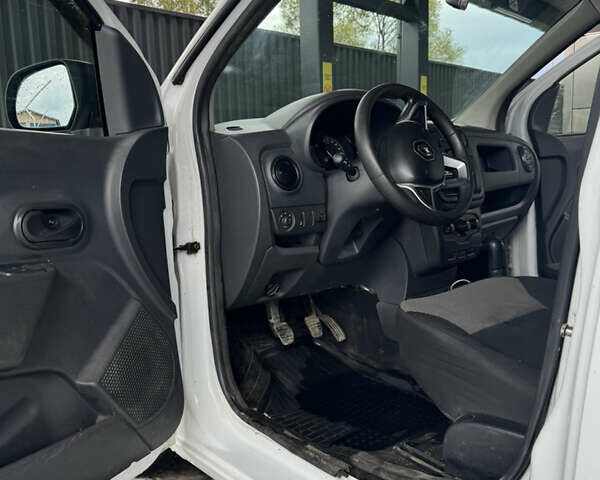Білий Рено Dokker, об'ємом двигуна 14.86 л та пробігом 241 тис. км за 7500 $, фото 12 на Automoto.ua