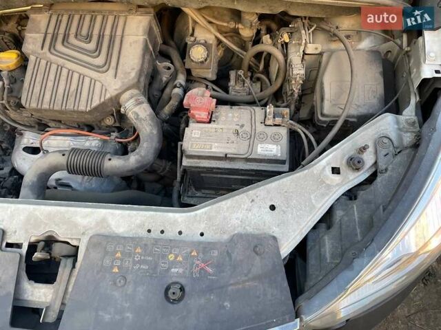 Белый Рено Dokker, объемом двигателя 1.6 л и пробегом 193 тыс. км за 7500 $, фото 33 на Automoto.ua