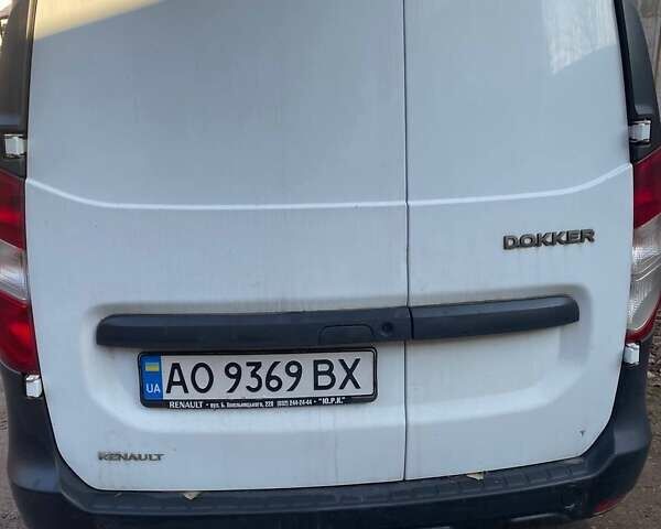 Белый Рено Dokker, объемом двигателя 1.6 л и пробегом 193 тыс. км за 7500 $, фото 7 на Automoto.ua