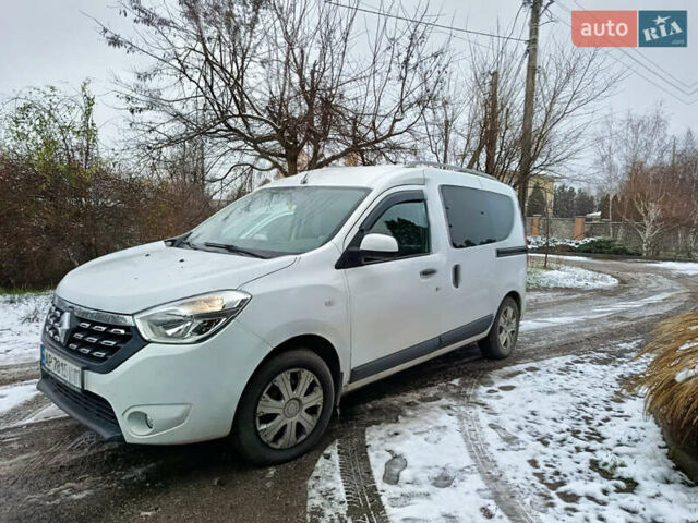 Білий Рено Dokker, об'ємом двигуна 1.46 л та пробігом 206 тис. км за 10000 $, фото 10 на Automoto.ua