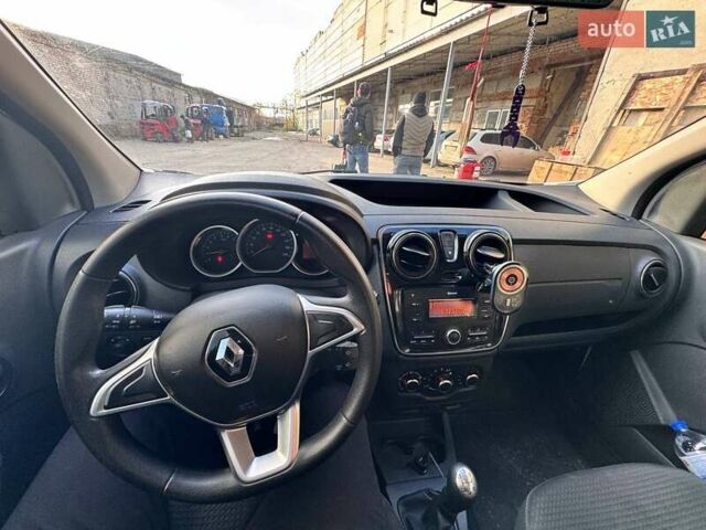 Белый Рено Dokker, объемом двигателя 1.46 л и пробегом 202 тыс. км за 10200 $, фото 15 на Automoto.ua