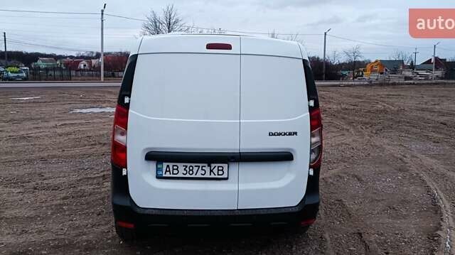 Белый Рено Dokker, объемом двигателя 1.5 л и пробегом 198 тыс. км за 9000 $, фото 4 на Automoto.ua