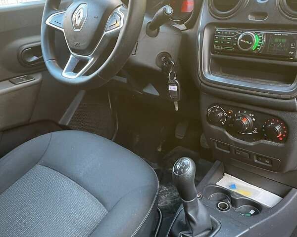 Белый Рено Dokker, объемом двигателя 1.6 л и пробегом 193 тыс. км за 7500 $, фото 29 на Automoto.ua