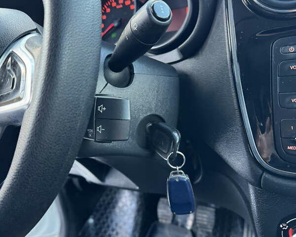 Белый Рено Dokker, объемом двигателя 1.5 л и пробегом 146 тыс. км за 8950 $, фото 6 на Automoto.ua