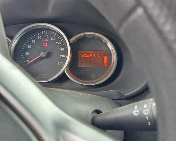 Білий Рено Dokker, об'ємом двигуна 1.46 л та пробігом 206 тис. км за 10000 $, фото 7 на Automoto.ua