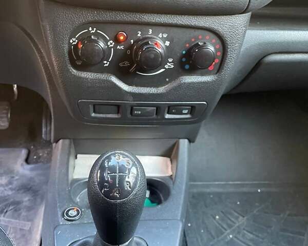 Белый Рено Dokker, объемом двигателя 1.6 л и пробегом 193 тыс. км за 7500 $, фото 14 на Automoto.ua