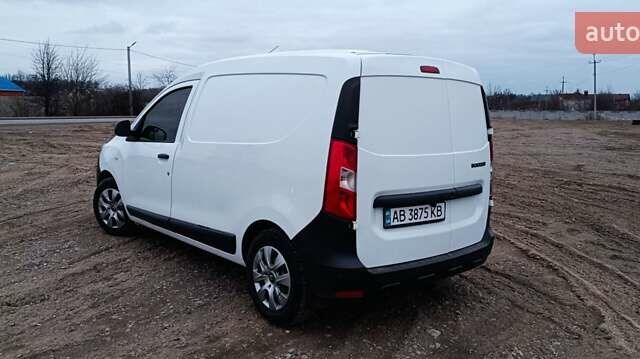 Белый Рено Dokker, объемом двигателя 1.5 л и пробегом 198 тыс. км за 9000 $, фото 6 на Automoto.ua