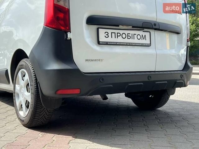 Белый Рено Dokker, объемом двигателя 1.5 л и пробегом 149 тыс. км за 13910 $, фото 5 на Automoto.ua