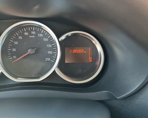 Белый Рено Dokker, объемом двигателя 1.46 л и пробегом 119 тыс. км за 9700 $, фото 4 на Automoto.ua