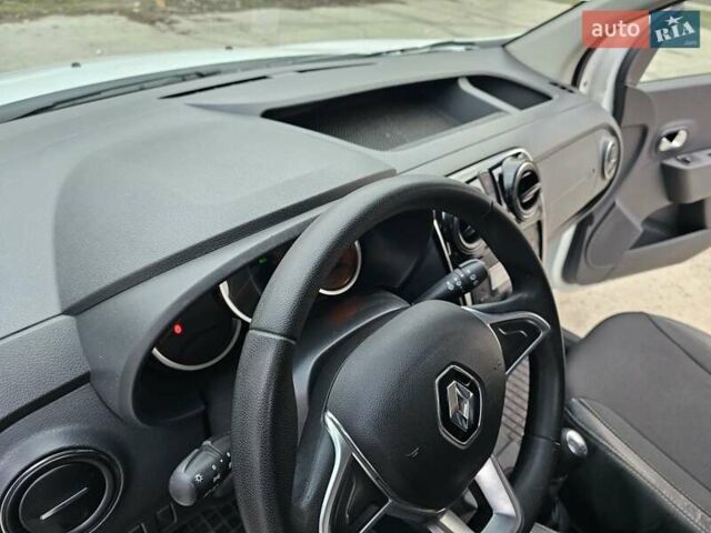 Белый Рено Dokker, объемом двигателя 1.5 л и пробегом 79 тыс. км за 11500 $, фото 24 на Automoto.ua
