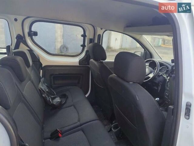 Білий Рено Dokker, об'ємом двигуна 1.6 л та пробігом 80 тис. км за 11000 $, фото 6 на Automoto.ua