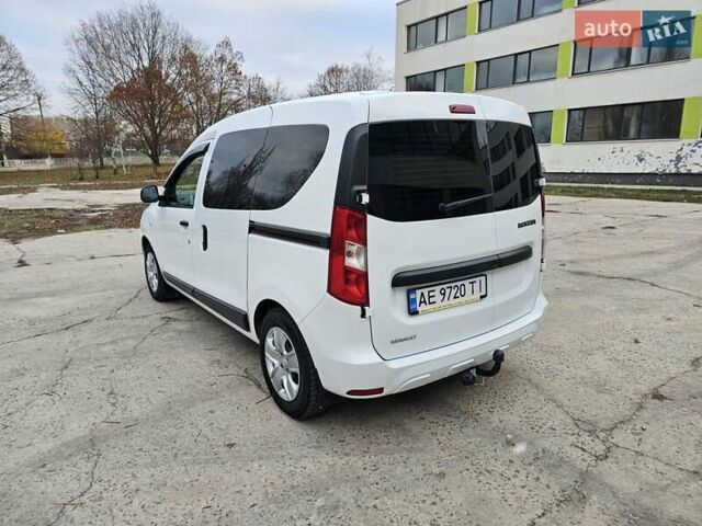 Белый Рено Dokker, объемом двигателя 1.5 л и пробегом 79 тыс. км за 11500 $, фото 6 на Automoto.ua
