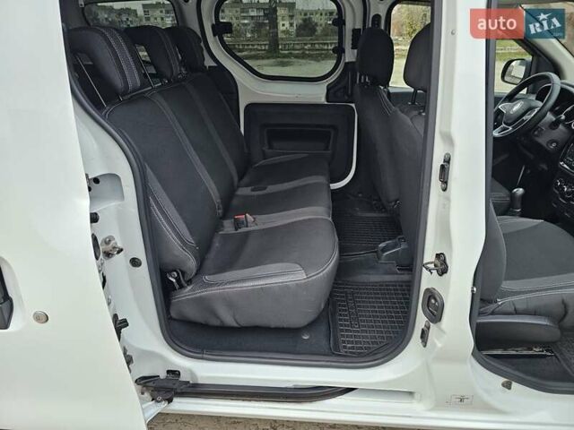 Белый Рено Dokker, объемом двигателя 1.5 л и пробегом 79 тыс. км за 11500 $, фото 19 на Automoto.ua