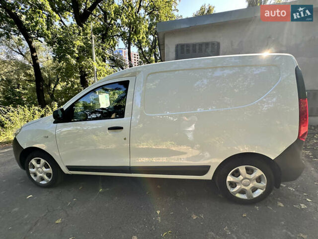 Белый Рено Dokker, объемом двигателя 1.5 л и пробегом 136 тыс. км за 8500 $, фото 7 на Automoto.ua