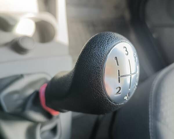Белый Рено Dokker, объемом двигателя 1.46 л и пробегом 119 тыс. км за 9700 $, фото 5 на Automoto.ua