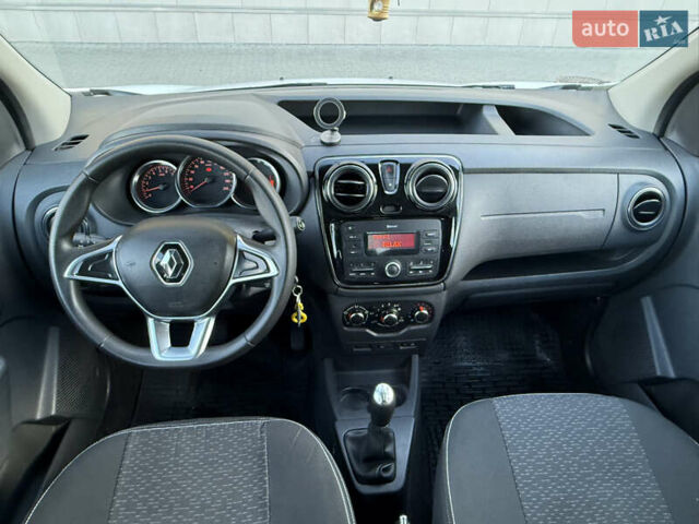 Белый Рено Dokker, объемом двигателя 1.5 л и пробегом 156 тыс. км за 12900 $, фото 14 на Automoto.ua