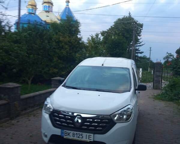 Білий Рено Dokker, об'ємом двигуна 1.6 л та пробігом 62 тис. км за 12150 $, фото 9 на Automoto.ua