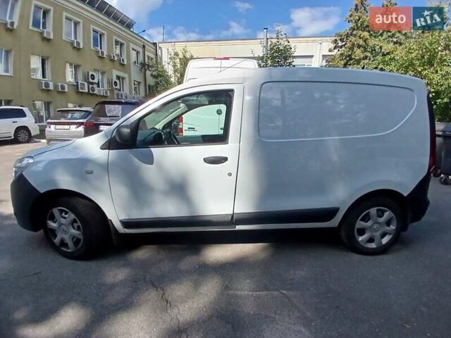 Белый Рено Dokker, объемом двигателя 1.6 л и пробегом 65 тыс. км за 11200 $, фото 8 на Automoto.ua