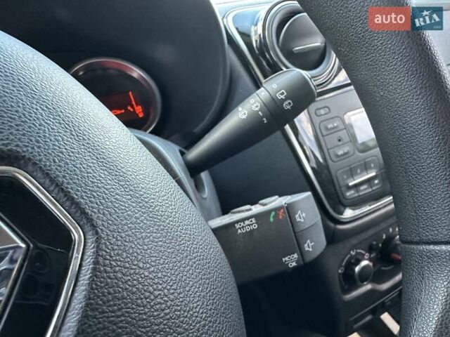 Білий Рено Dokker, об'ємом двигуна 1.5 л та пробігом 67 тис. км за 14900 $, фото 16 на Automoto.ua