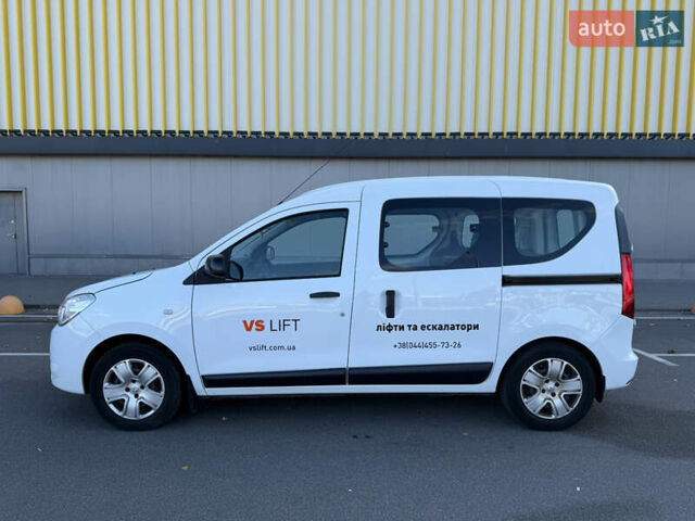 Белый Рено Dokker, объемом двигателя 1.5 л и пробегом 156 тыс. км за 12900 $, фото 6 на Automoto.ua