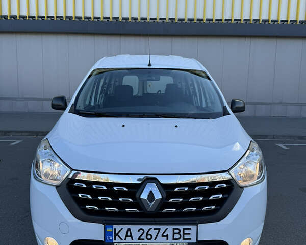 Белый Рено Dokker, объемом двигателя 1.5 л и пробегом 156 тыс. км за 12900 $, фото 4 на Automoto.ua