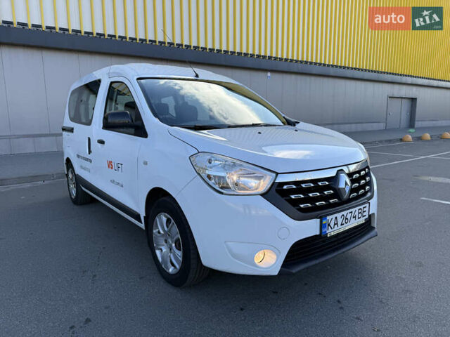 Белый Рено Dokker, объемом двигателя 1.5 л и пробегом 156 тыс. км за 12900 $, фото 3 на Automoto.ua