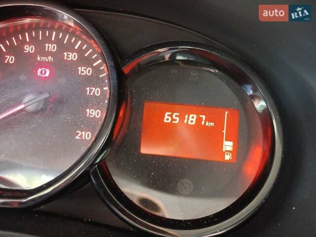Белый Рено Dokker, объемом двигателя 1.6 л и пробегом 65 тыс. км за 11200 $, фото 10 на Automoto.ua