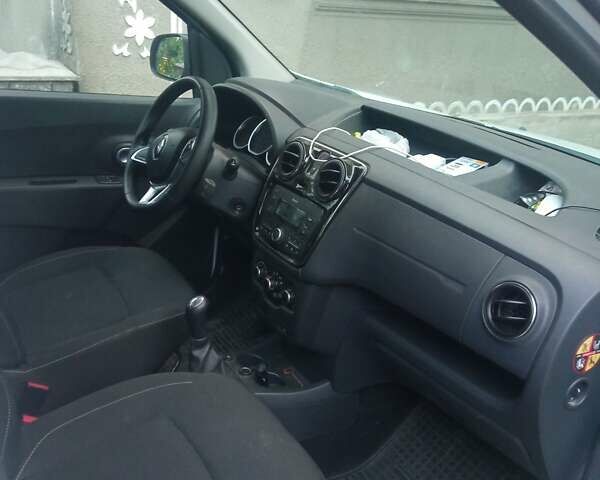 Білий Рено Dokker, об'ємом двигуна 1.6 л та пробігом 62 тис. км за 12150 $, фото 4 на Automoto.ua