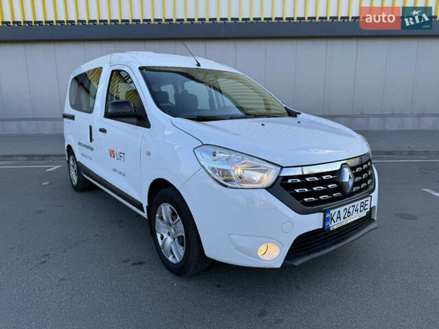 Белый Рено Dokker, объемом двигателя 1.5 л и пробегом 156 тыс. км за 12900 $, фото 1 на Automoto.ua