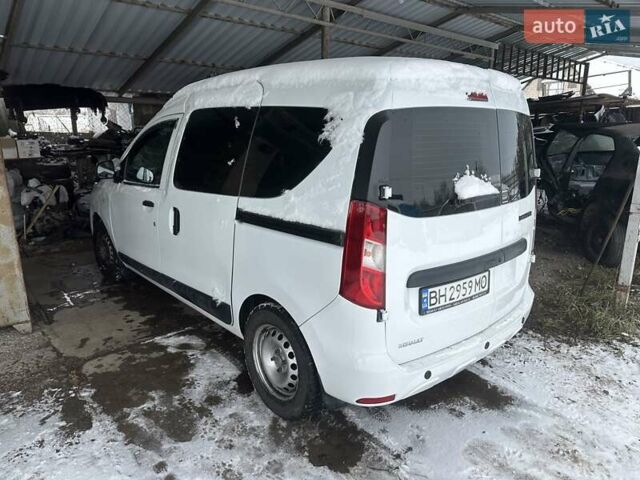 Белый Рено Dokker, объемом двигателя 1.46 л и пробегом 160 тыс. км за 9800 $, фото 2 на Automoto.ua