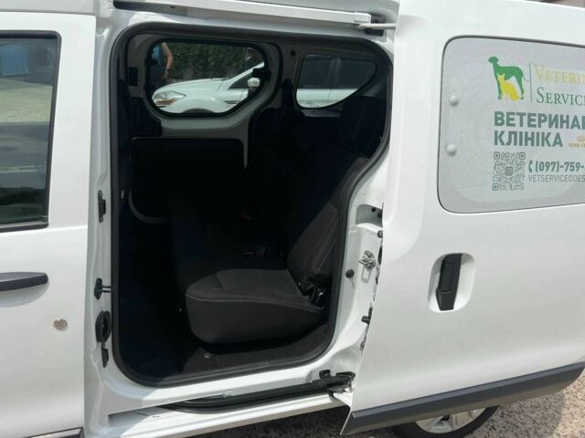 Белый Рено Dokker, объемом двигателя 1.6 л и пробегом 79 тыс. км за 12500 $, фото 15 на Automoto.ua