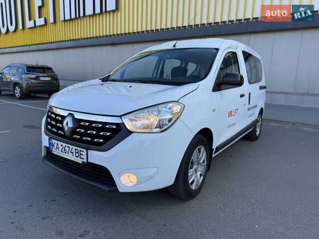Белый Рено Dokker, объемом двигателя 1.5 л и пробегом 156 тыс. км за 12900 $, фото 2 на Automoto.ua