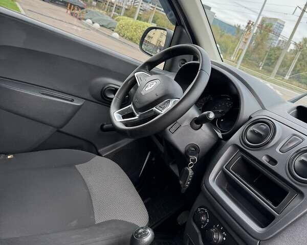 Білий Рено Dokker, об'ємом двигуна 1.6 л та пробігом 96 тис. км за 10300 $, фото 4 на Automoto.ua