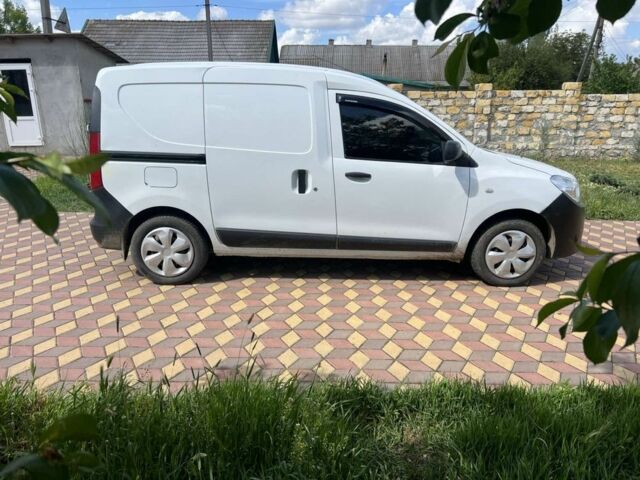 Білий Рено Dokker, об'ємом двигуна 1.5 л та пробігом 318 тис. км за 5500 $, фото 3 на Automoto.ua