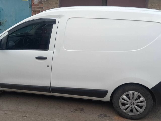 Белый Рено Dokker, объемом двигателя 1.6 л и пробегом 154 тыс. км за 4600 $, фото 4 на Automoto.ua