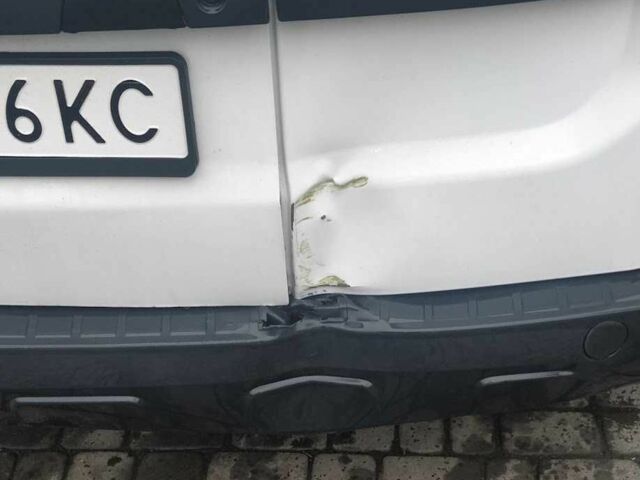 Белый Рено Dokker, объемом двигателя 1.5 л и пробегом 233 тыс. км за 6400 $, фото 3 на Automoto.ua