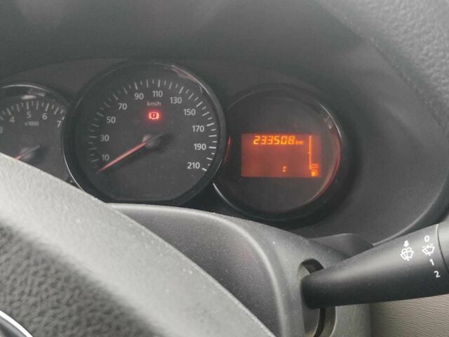 Белый Рено Dokker, объемом двигателя 1.5 л и пробегом 233 тыс. км за 6400 $, фото 6 на Automoto.ua