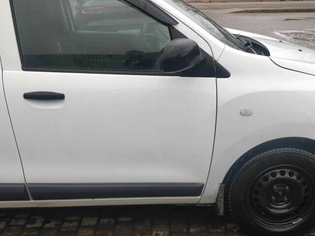 Белый Рено Dokker, объемом двигателя 1.5 л и пробегом 233 тыс. км за 6400 $, фото 5 на Automoto.ua