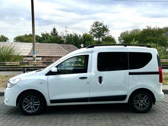 Білий Рено Dokker, об'ємом двигуна 1.5 л та пробігом 300 тис. км за 9500 $, фото 8 на Automoto.ua