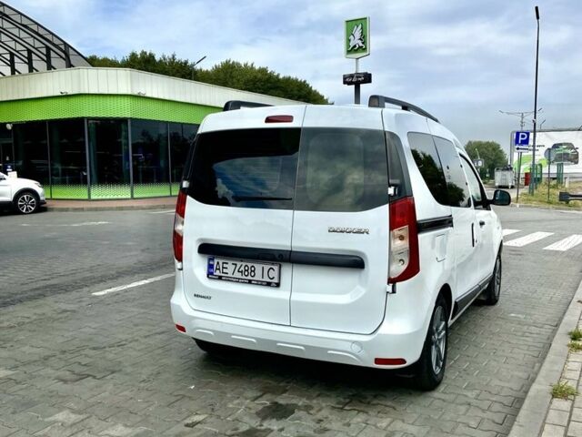 Білий Рено Dokker, об'ємом двигуна 1.5 л та пробігом 300 тис. км за 9500 $, фото 6 на Automoto.ua