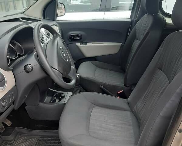 Бежевий Рено Dokker, об'ємом двигуна 1.5 л та пробігом 200 тис. км за 7600 $, фото 5 на Automoto.ua