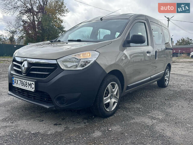 Бежевый Рено Dokker, объемом двигателя 1.46 л и пробегом 130 тыс. км за 8500 $, фото 12 на Automoto.ua