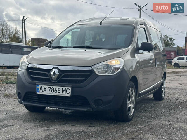 Бежевый Рено Dokker, объемом двигателя 1.46 л и пробегом 130 тыс. км за 8500 $, фото 1 на Automoto.ua