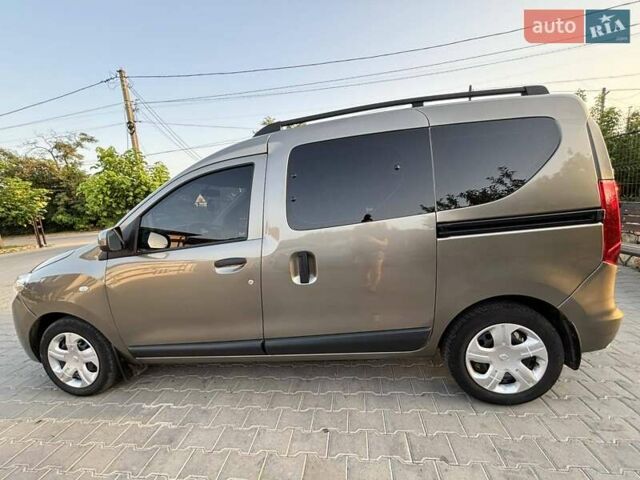 Бежевий Рено Dokker, об'ємом двигуна 1.5 л та пробігом 117 тис. км за 8800 $, фото 10 на Automoto.ua